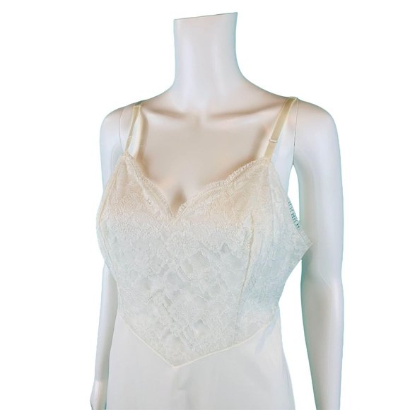 Vintage 60s Slip Dress Women's Small White Nylon Lace Bodice Vanity Fair Lingeri - Picture 8 of 10